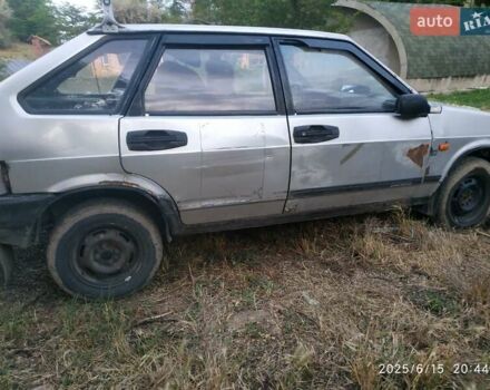 Серый ВАЗ 2109, объемом двигателя 1.5 л и пробегом 340 тыс. км за 550 $, фото 4 на Automoto.ua