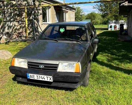 ВАЗ 2109 2002 в Новомосковске на Automoto.ua Серый ВАЗ 2109, объемом двигателя 1.5 л и пробегом 0 тыс. км за 1000 $, фото 1 на Automoto.ua