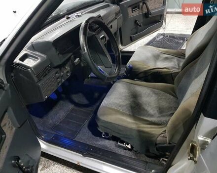 ВАЗ 2109 2003 в Черновцах на Automoto.ua Серый ВАЗ 2109, объемом двигателя 1.5 л и пробегом 200 тыс. км за 2100 $, фото 10 на Automoto.ua
