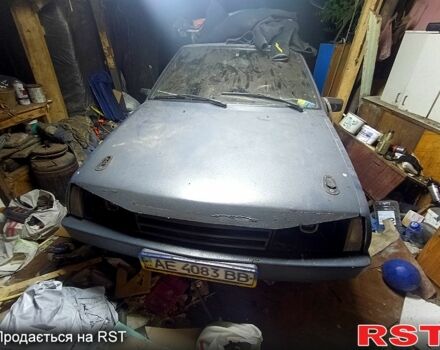 Серый ВАЗ 2109, объемом двигателя 1.5 л и пробегом 300 тыс. км за 1000 $, фото 1 на Automoto.ua
