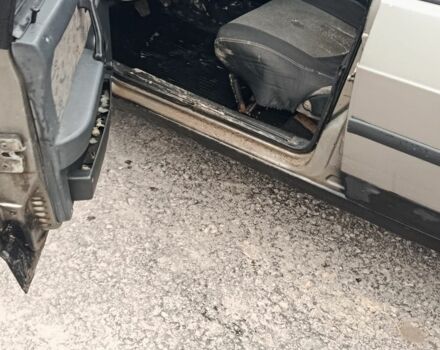 Серый ВАЗ 2109, объемом двигателя 1.5 л и пробегом 280 тыс. км за 1600 $, фото 6 на Automoto.ua