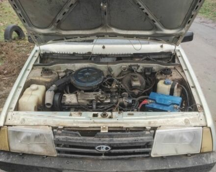 Серый ВАЗ 2109, объемом двигателя 1.5 л и пробегом 200 тыс. км за 381 $, фото 6 на Automoto.ua