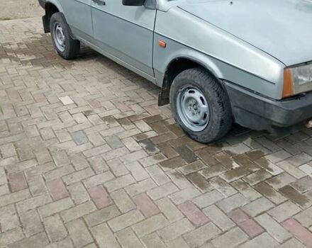 Серый ВАЗ 2109, объемом двигателя 1.5 л и пробегом 220 тыс. км за 999 $, фото 1 на Automoto.ua