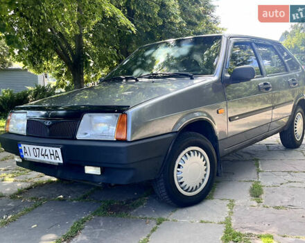 Серый ВАЗ 2109, объемом двигателя 1.6 л и пробегом 80 тыс. км за 2350 $, фото 2 на Automoto.ua
