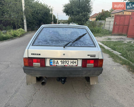 ВАЗ 2109 2005 в Кропивницком (Кировограде) на Automoto.ua Серый ВАЗ 2109, объемом двигателя 1.6 л и пробегом 300 тыс. км за 1250 $, фото 2 на Automoto.ua