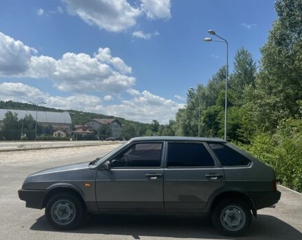 Серый ВАЗ 2109, объемом двигателя 1.5 л и пробегом 251 тыс. км за 950 $, фото 5 на Automoto.ua
