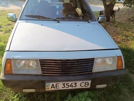 ВАЗ 2109 1988 в Днепре (Днепропетровске) на Automoto.ua Серый ВАЗ 2109, объемом двигателя 1.3 л и пробегом 180 тыс. км за 1173 $, фото 1 на Automoto.ua