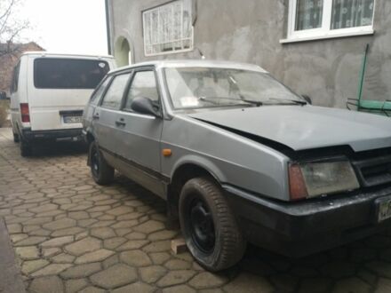 ВАЗ 2109 1988 у Самборе на Automoto.ua Сірий ВАЗ 2109, об'ємом двигуна 0 л та пробігом 150 тис. км за 400 $, фото 1 на Automoto.ua