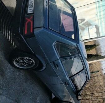 Серый ВАЗ 2109, объемом двигателя 1.6 л и пробегом 400 тыс. км за 1000 $, фото 1 на Automoto.ua