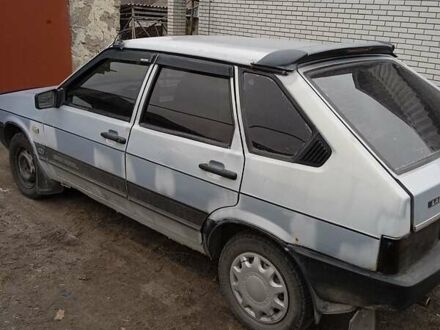 ВАЗ 2109 1990 у Дніпро (Дніпропетровську) на Automoto.ua Сірий ВАЗ 2109, об'ємом двигуна 1.5 л та пробігом 100 тис. км за 1000 $, фото 1 на Automoto.ua