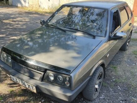Серый ВАЗ 2109, объемом двигателя 1 л и пробегом 300 тыс. км за 729 $, фото 1 на Automoto.ua