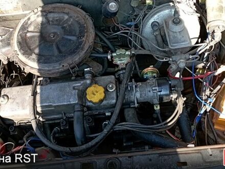 ВАЗ 2109 1991 у Малине на Automoto.ua Сірий ВАЗ 2109, об'ємом двигуна 15 л та пробігом 0 тис. км за 700 $, фото 1 на Automoto.ua