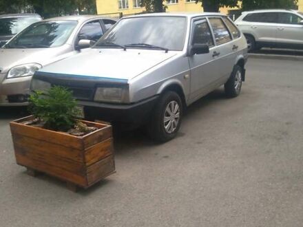 ВАЗ 2109 1991 у Дніпро (Дніпропетровську) на Automoto.ua Сірий ВАЗ 2109, об'ємом двигуна 1.5 л та пробігом 178 тис. км за 1999 $, фото 1 на Automoto.ua