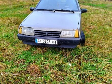 Серый ВАЗ 2109, объемом двигателя 1.5 л и пробегом 214 тыс. км за 1000 $, фото 1 на Automoto.ua