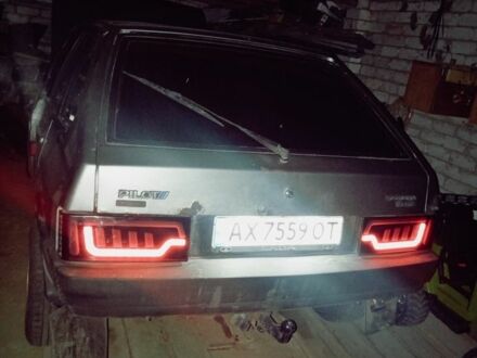 Серый ВАЗ 2109, объемом двигателя 1.5 л и пробегом 200 тыс. км за 1000 $, фото 1 на Automoto.ua