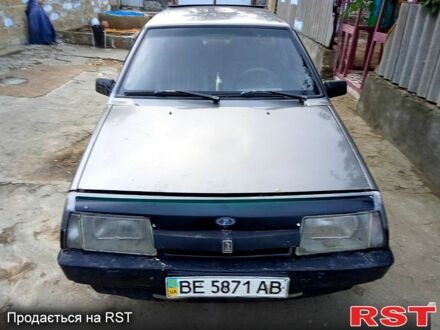 ВАЗ 2109 1993 у Миколаєві на Automoto.ua Сірий ВАЗ 2109, об'ємом двигуна 1.5 л та пробігом 185 тис. км за 700 $, фото 1 на Automoto.ua