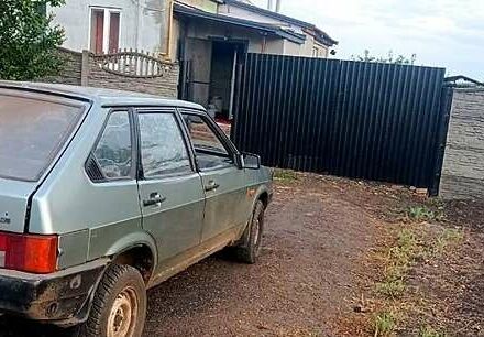ВАЗ 2109 1993 в Красноград на Automoto.ua Серый ВАЗ 2109, объемом двигателя 1.5 л и пробегом 150 тыс. км за 800 $, фото 1 на Automoto.ua