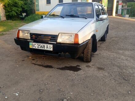 ВАЗ 2109 1993 у Славянске на Automoto.ua Сірий ВАЗ 2109, об'ємом двигуна 0 л та пробігом 32 тис. км за 846 $, фото 1 на Automoto.ua