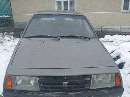 ВАЗ 2109 1993 у Чернівцях на Automoto.ua Сірий ВАЗ 2109, об'ємом двигуна 1.1 л та пробігом 200 тис. км за 1000 $, фото 1 на Automoto.ua
