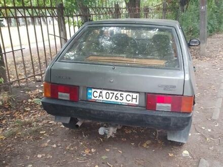 ВАЗ 2109 1994 в Кропивницком (Кировограде) на Automoto.ua Серый ВАЗ 2109, объемом двигателя 1.3 л и пробегом 50 тыс. км за 1109 $, фото 1 на Automoto.ua