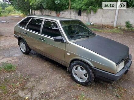 ВАЗ 2109 2001 в Апостолове на Automoto.ua Серый ВАЗ 2109, объемом двигателя 1.5 л и пробегом 372 тыс. км за 1970 $, фото 1 на Automoto.ua