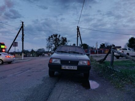 ВАЗ 2109 2001 у Вышгороде на Automoto.ua Сірий ВАЗ 2109, об'ємом двигуна 1 л та пробігом 200 тис. км за 900 $, фото 1 на Automoto.ua