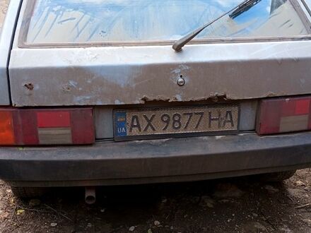 ВАЗ 2109 2001 в Золочеве на Automoto.ua Серый ВАЗ 2109, объемом двигателя 1.5 л и пробегом 117 тыс. км за 1000 $, фото 1 на Automoto.ua