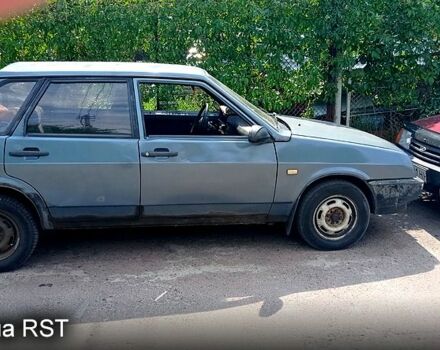 Серый ВАЗ 2109, объемом двигателя 1.5 л и пробегом 300 тыс. км за 1000 $, фото 1 на Automoto.ua
