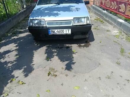 ВАЗ 2109 2004 в Владимирце на Automoto.ua Серый ВАЗ 2109, объемом двигателя 1.5 л и пробегом 184 тыс. км за 1300 $, фото 1 на Automoto.ua