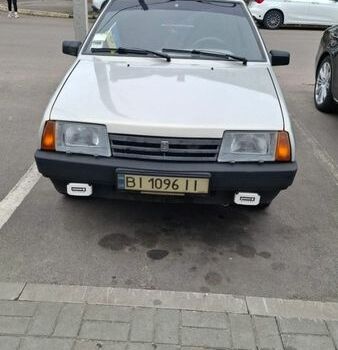 Серый ВАЗ 2109, объемом двигателя 1.6 л и пробегом 235 тыс. км за 2000 $, фото 1 на Automoto.ua