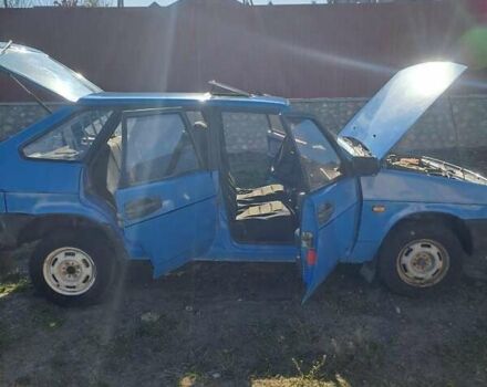 Синий ВАЗ 2109, объемом двигателя 1.3 л и пробегом 250 тыс. км за 1000 $, фото 3 на Automoto.ua