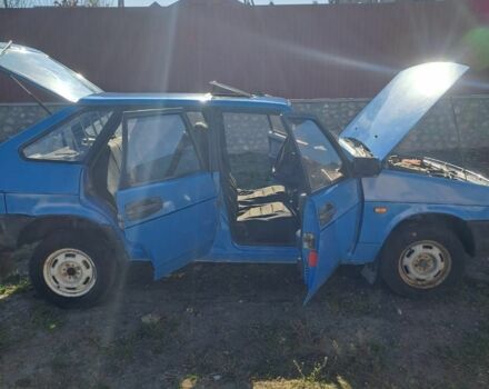 ВАЗ 2109 1992 у Збараже на Automoto.ua Синій ВАЗ 2109, об'ємом двигуна 1.3 л та пробігом 250 тис. км за 1000 $, фото 4 на Automoto.ua