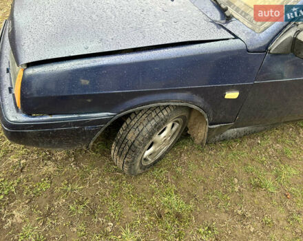 Синий ВАЗ 2109, объемом двигателя 1.5 л и пробегом 300 тыс. км за 750 $, фото 2 на Automoto.ua
