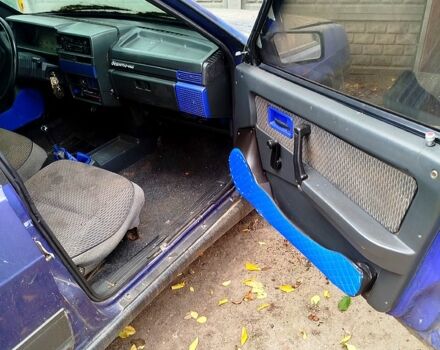 Синий ВАЗ 2109, объемом двигателя 1.5 л и пробегом 100 тыс. км за 700 $, фото 3 на Automoto.ua