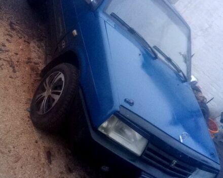 Синий ВАЗ 2109, объемом двигателя 1.5 л и пробегом 100 тыс. км за 1100 $, фото 3 на Automoto.ua