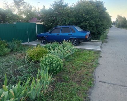 Синий ВАЗ 2109, объемом двигателя 1.5 л и пробегом 285 тыс. км за 1100 $, фото 3 на Automoto.ua