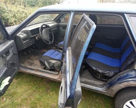 ВАЗ 2109 2004 в Кагарлыке на Automoto.ua Синий ВАЗ 2109, объемом двигателя 1.5 л и пробегом 1 тыс. км за 835 $, фото 4 на Automoto.ua
