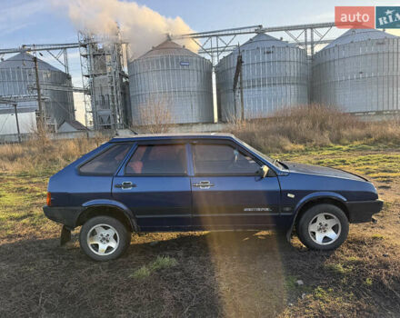 Синий ВАЗ 2109, объемом двигателя 1.5 л и пробегом 243 тыс. км за 1500 $, фото 3 на Automoto.ua