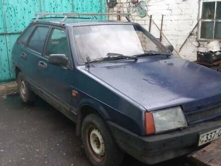 ВАЗ 2109 1988 у Глухове на Automoto.ua Синій ВАЗ 2109, об'ємом двигуна 0 л та пробігом 300 тис. км за 700 $, фото 1 на Automoto.ua