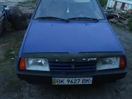 ВАЗ 2109 1990 у Дубно на Automoto.ua Синій ВАЗ 2109, об'ємом двигуна 2 л та пробігом 81 тис. км за 900 $, фото 1 на Automoto.ua