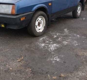 Синий ВАЗ 2109, объемом двигателя 1.3 л и пробегом 360 тыс. км за 619 $, фото 1 на Automoto.ua