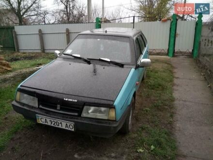 ВАЗ 2109 1992 у Смеле на Automoto.ua Синій ВАЗ 2109, об'ємом двигуна 0 л та пробігом 168 тис. км за 900 $, фото 1 на Automoto.ua