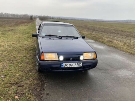 ВАЗ 2109 1998 у Вараш (Кузнецовськ) на Automoto.ua Синій ВАЗ 2109, об'ємом двигуна 1.5 л та пробігом 140 тис. км за 1800 $, фото 1 на Automoto.ua