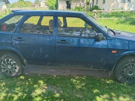 ВАЗ 2109 2002 у Хмельницькому на Automoto.ua Синій ВАЗ 2109, об'ємом двигуна 0 л та пробігом 100 тис. км за 1000 $, фото 1 на Automoto.ua