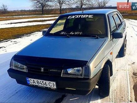 ВАЗ 2109 2003 у Могилев-Подольском на Automoto.ua Синій ВАЗ 2109, об'ємом двигуна 1.5 л та пробігом 310 тис. км за 2000 $, фото 1 на Automoto.ua