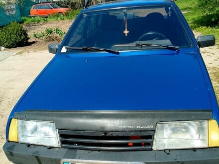 ВАЗ 2109 2006 у Кропивницькому (Кіровограді) на Automoto.ua Синій ВАЗ 2109, об'ємом двигуна 1.5 л та пробігом 190 тис. км за 1750 $, фото 1 на Automoto.ua