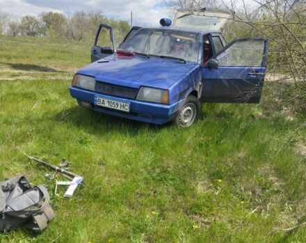 Синий ВАЗ 2109, объемом двигателя 1.6 л и пробегом 270 тыс. км за 562 $, фото 1 на Automoto.ua