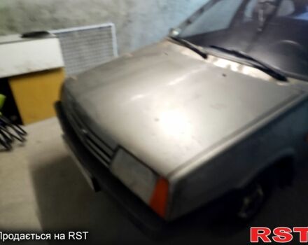 Зеленый ВАЗ 2109, объемом двигателя 1.5 л и пробегом 200 тыс. км за 550 $, фото 2 на Automoto.ua