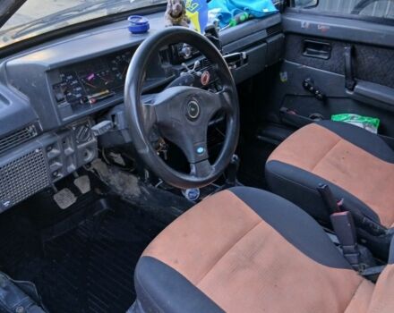 Зелений ВАЗ 2109, об'ємом двигуна 1.5 л та пробігом 300 тис. км за 1350 $, фото 5 на Automoto.ua