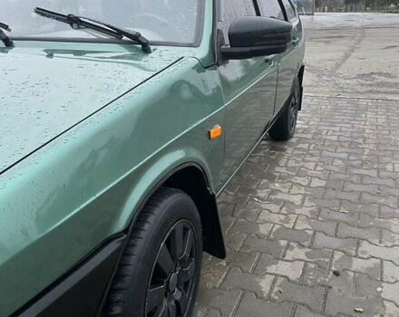 Зеленый ВАЗ 2109, объемом двигателя 1.6 л и пробегом 240 тыс. км за 2500 $, фото 2 на Automoto.ua